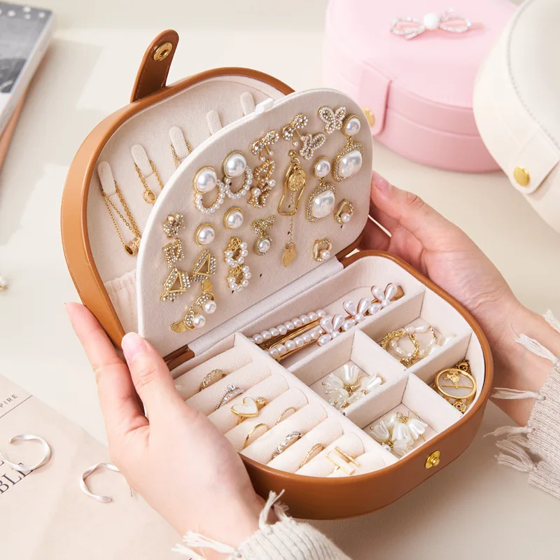 

Portable semi-circular shell shaped jewelry box with sealed antioxidant jewelry storage box