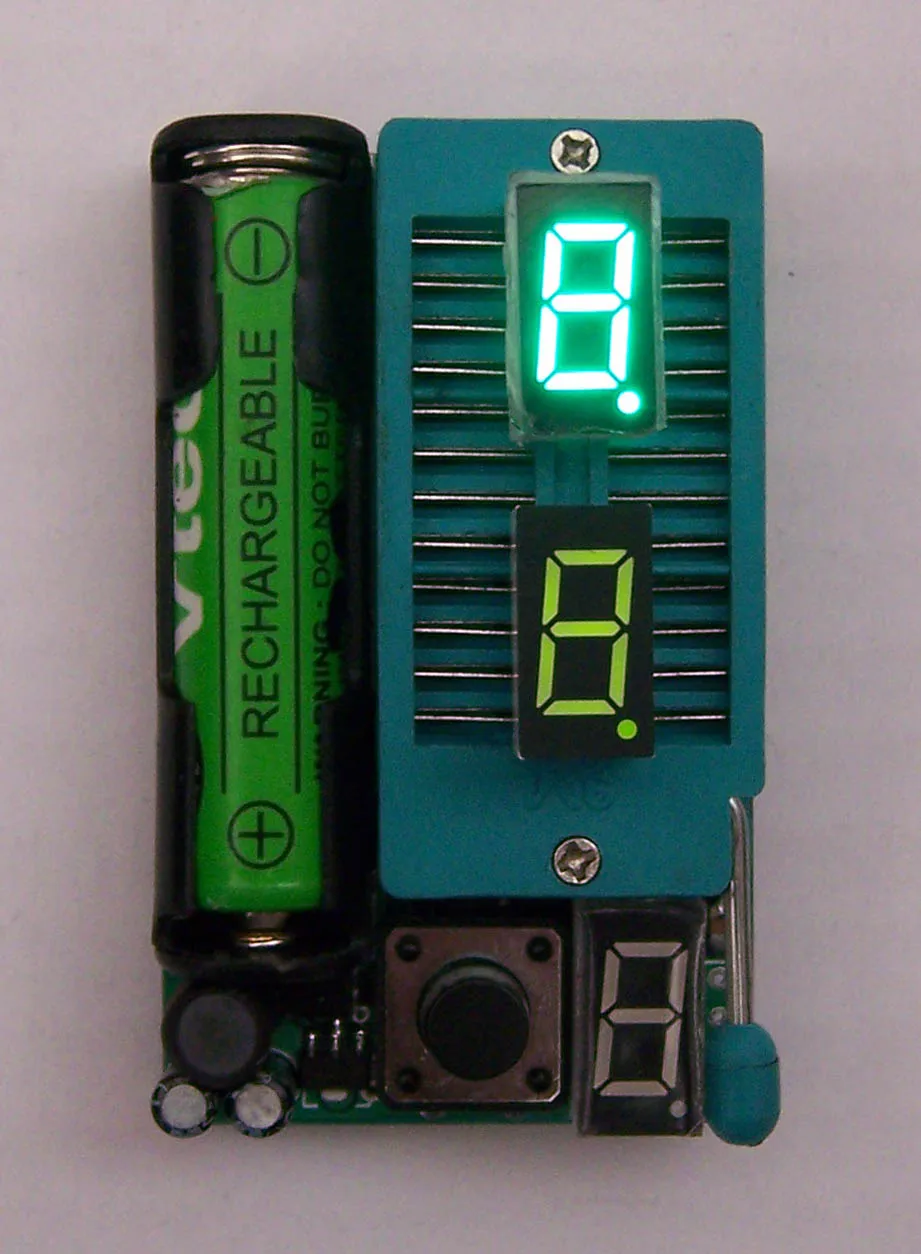 

NEW Multi-Function IC LED Optocoupler LM399 DIP CHIP TESTER Model Number Detector For arduino Board ic