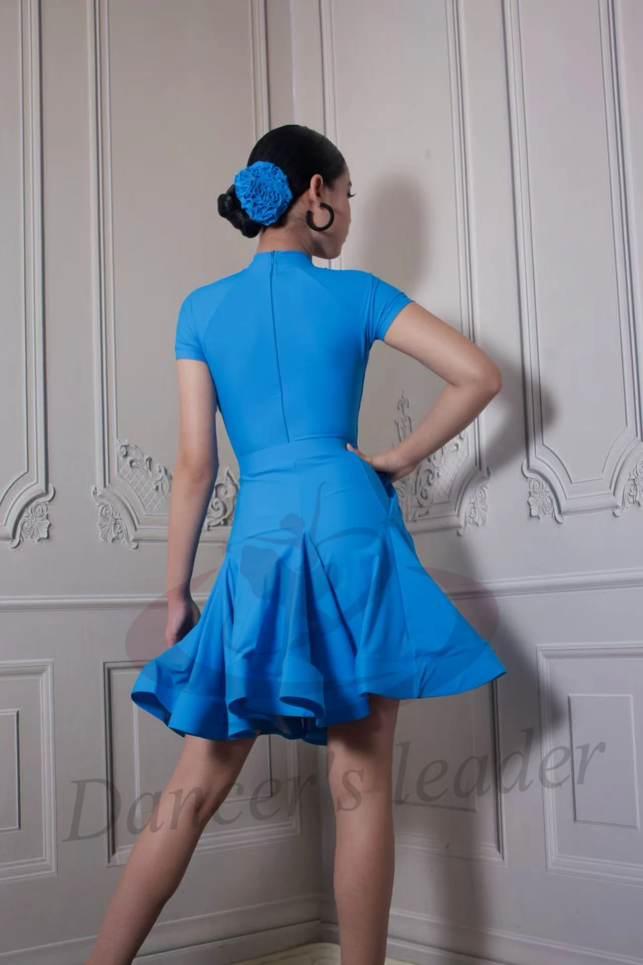 Costume da spettacolo con gonna a lisca di pesce personalizzata di fascia alta in tessuto di nylon standard europeo per bambini ballerina latina