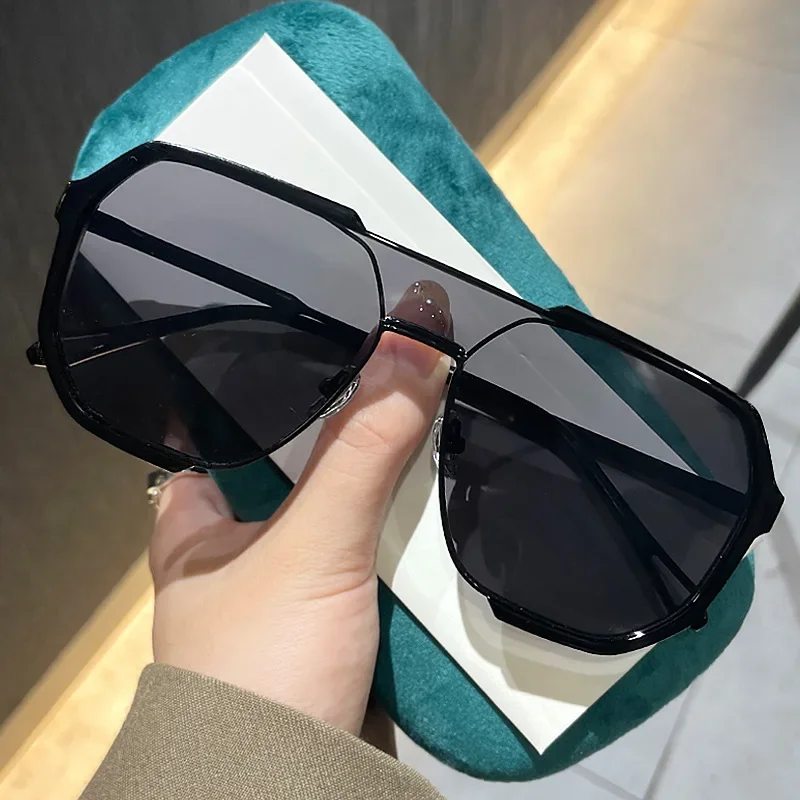 

Oversized Square Women Sunglasses New Fashion Big Frame Gradient Shades Eyewear Retro Brand Design Sun Glasses UV400 Glasses