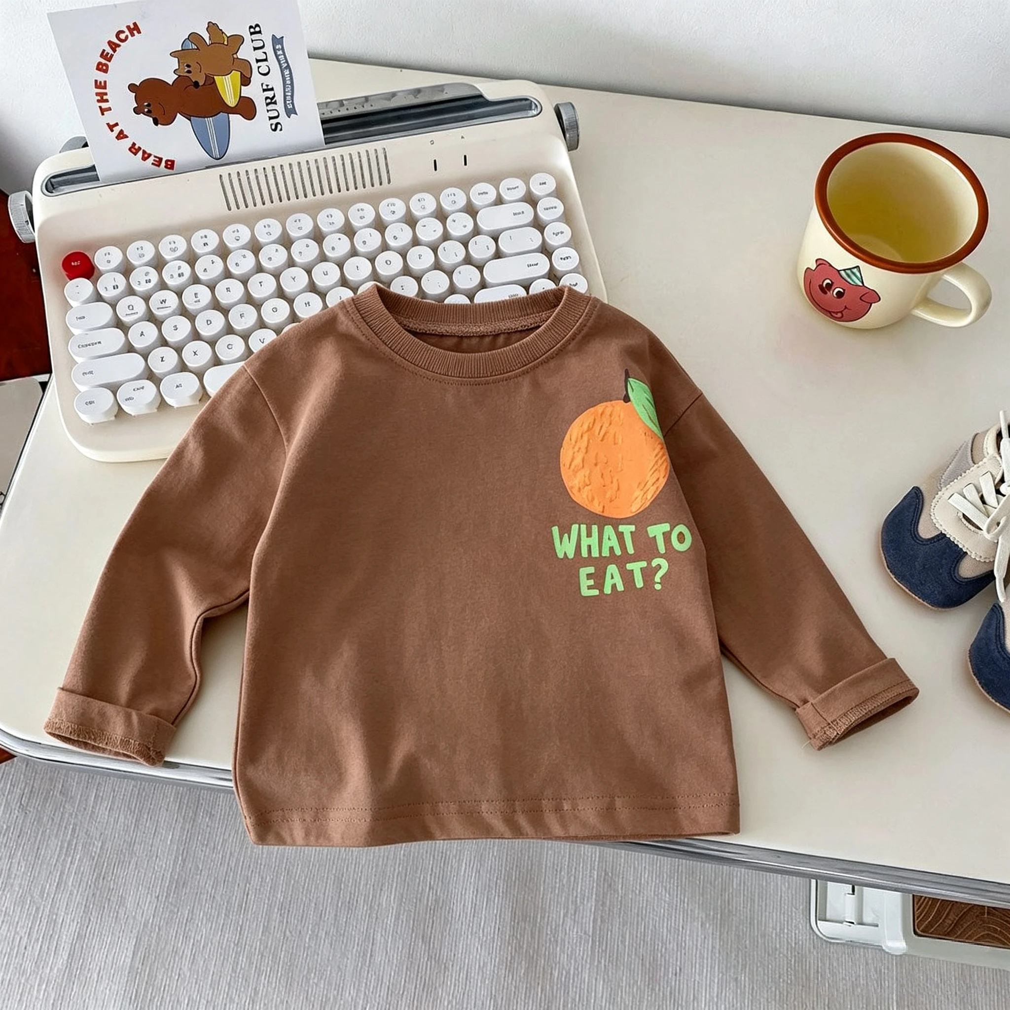 Langarm-T-Shirt, Oberteile, Herbstmode, beliebt, vielseitig, Kinder, Rundhalsausschnitt, Pullover, Basishemd, locker geschnittene, lässige Bluse, Mädchen. – Detail 7
