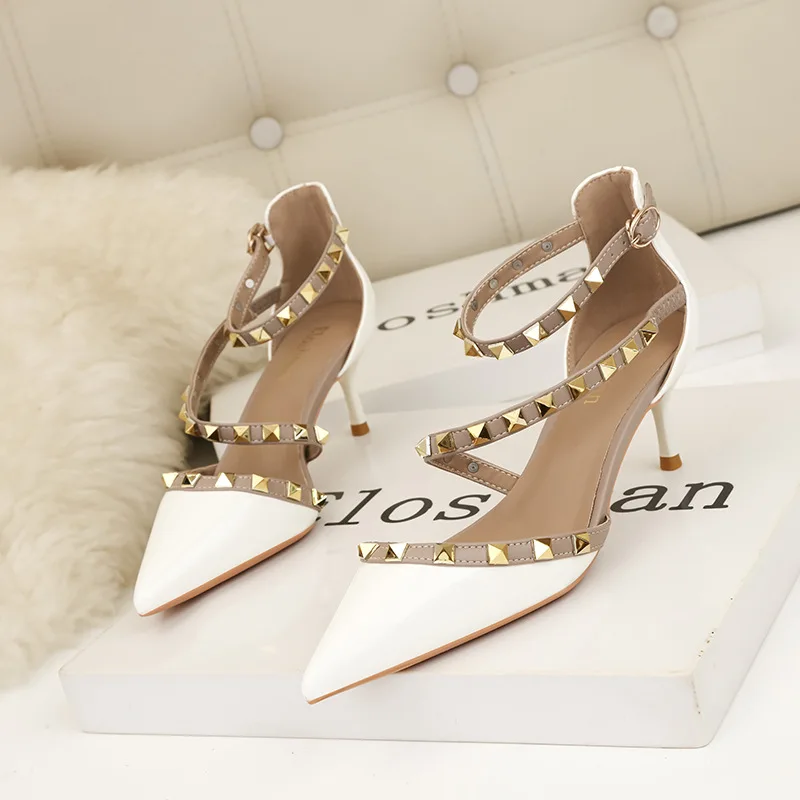 Pointed Toe Stiletto Fashion Ladies High Heels Rivets Sexy Ladies Big High Heel Sandals Woman Shoes High Heels Zapatos De Mujer