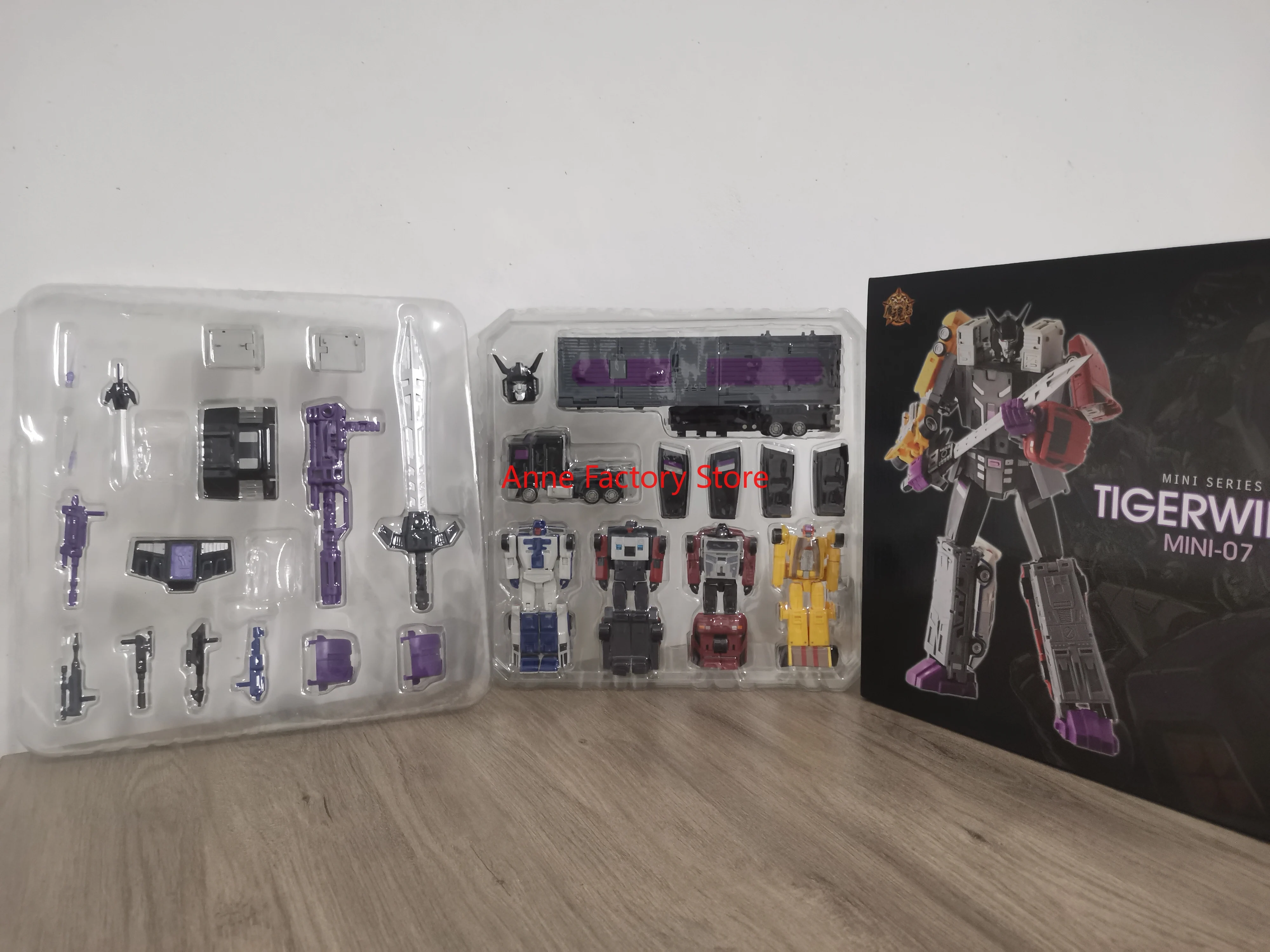 В наличии: Деформируемая фигурка MH-MINI-07 Tigerwing Motormaster Menasor Wildrider