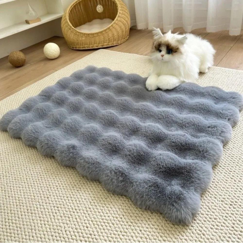 Winter Warm Pet Sleeping Mat Soft Fluffy Thickened Design Cat Kneading Pad Multi-Scenario Use Cloud Bubble Texture Pet Mat