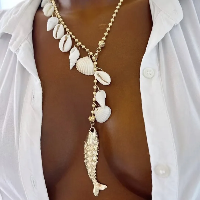 

Bohemian Style Beach Shell Pendant Necklace Conch Starfish Pendant Gold-plated Fashion Retro Simple Clavicle Chain for Women