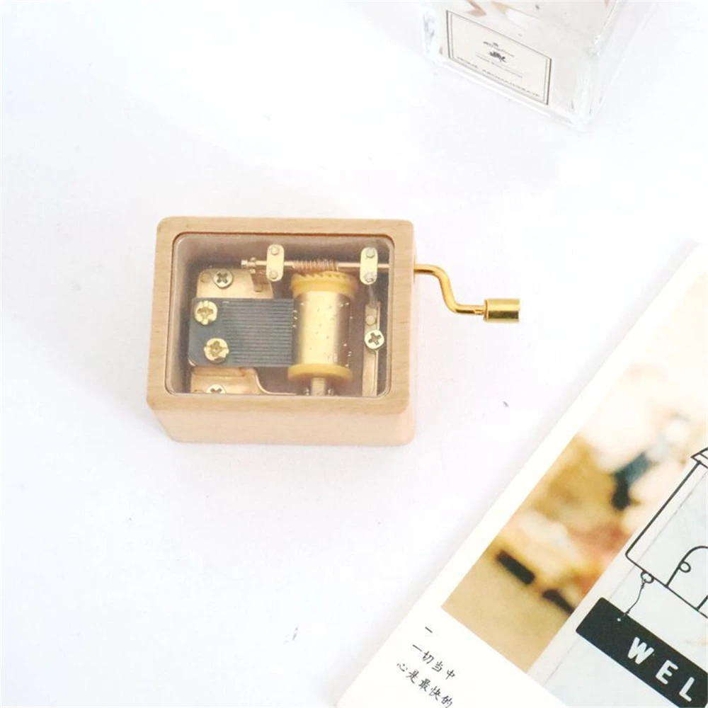 Wooden Hand-cranked Music Box Mini DIY Music Box Little Star La Vie En Rose for Elise Creative Gifts Birthday Gifts for Bestie