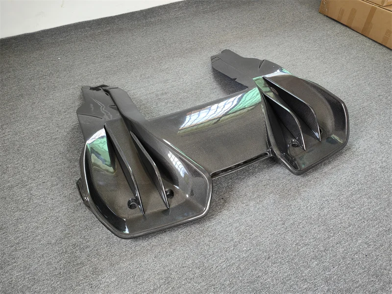 

RZ style high-quality carbon fiber rear diffuser body kit for McLaren 650S 12C body kit