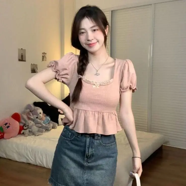 New Lace Square Collar Sweet Design Puff Short-sleeved Shirt Makes You Look Slim and Waist-hugging