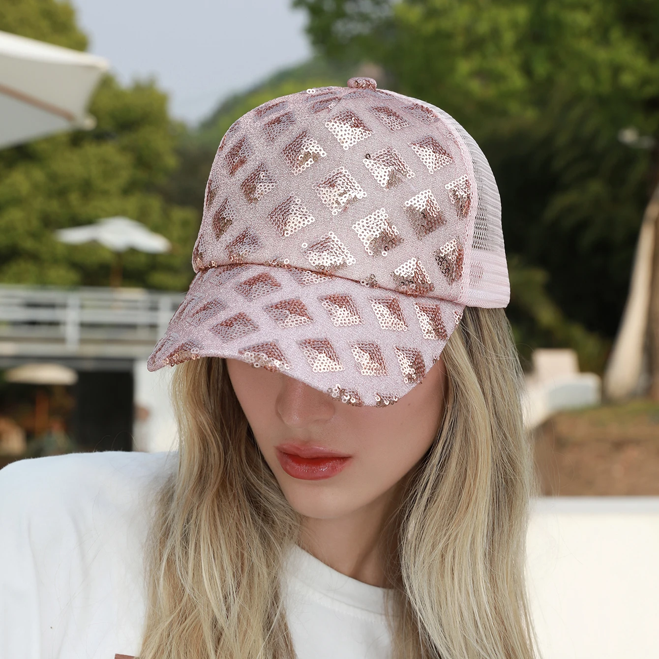 Summer shade breathable mesh baseball cap Fashion classic square sequin sponge top cap suitable for outdoor travel