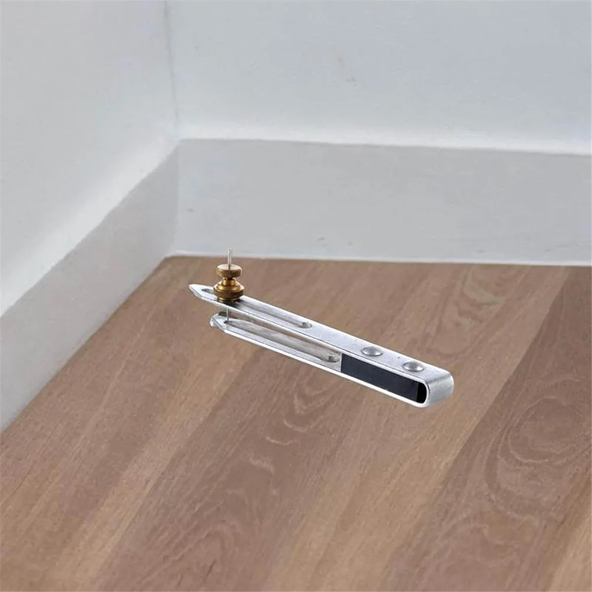 AA25  Metalworking Miter Cuts Floor Recess Scriber and Wall Edge Line Marker Tool