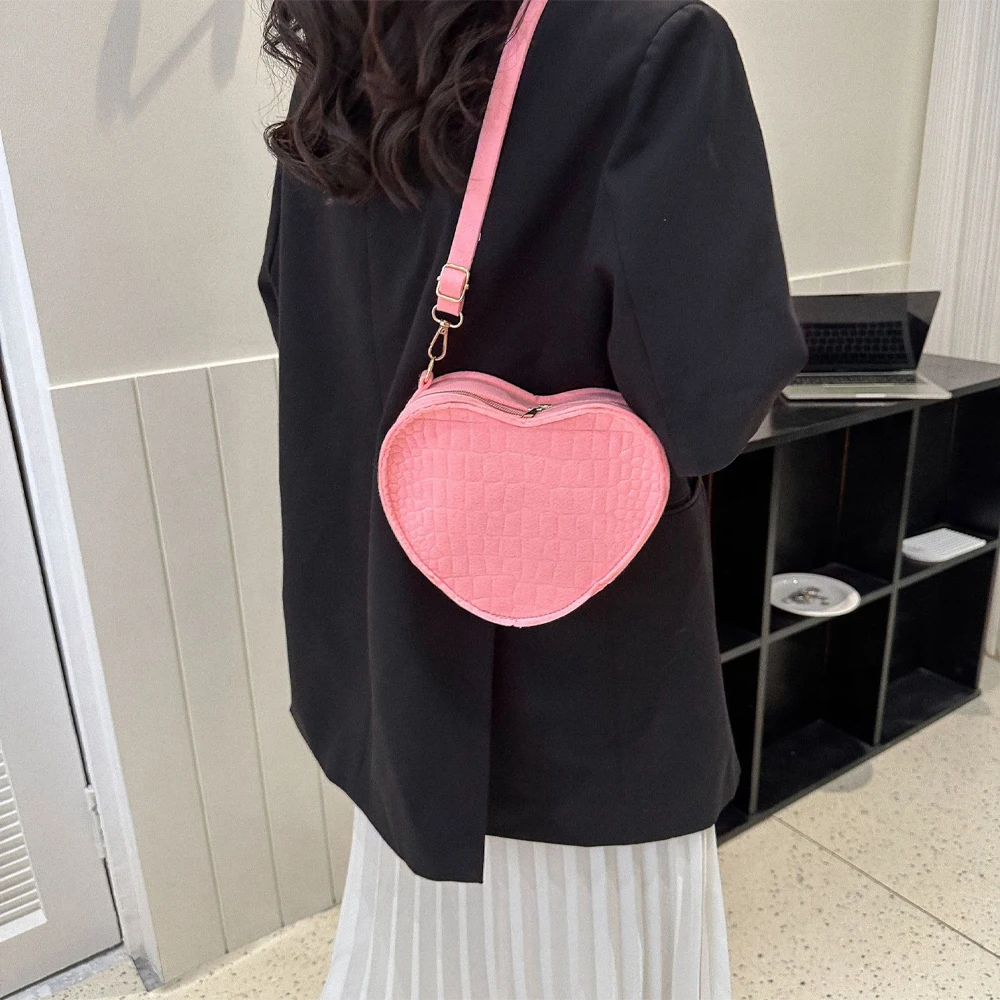 Women Heart-shaped Crossbody Bag Luxury Designer Felt Shoulder Bags for Ladies 2023 New Fashion Female Clutch Casual Handbags