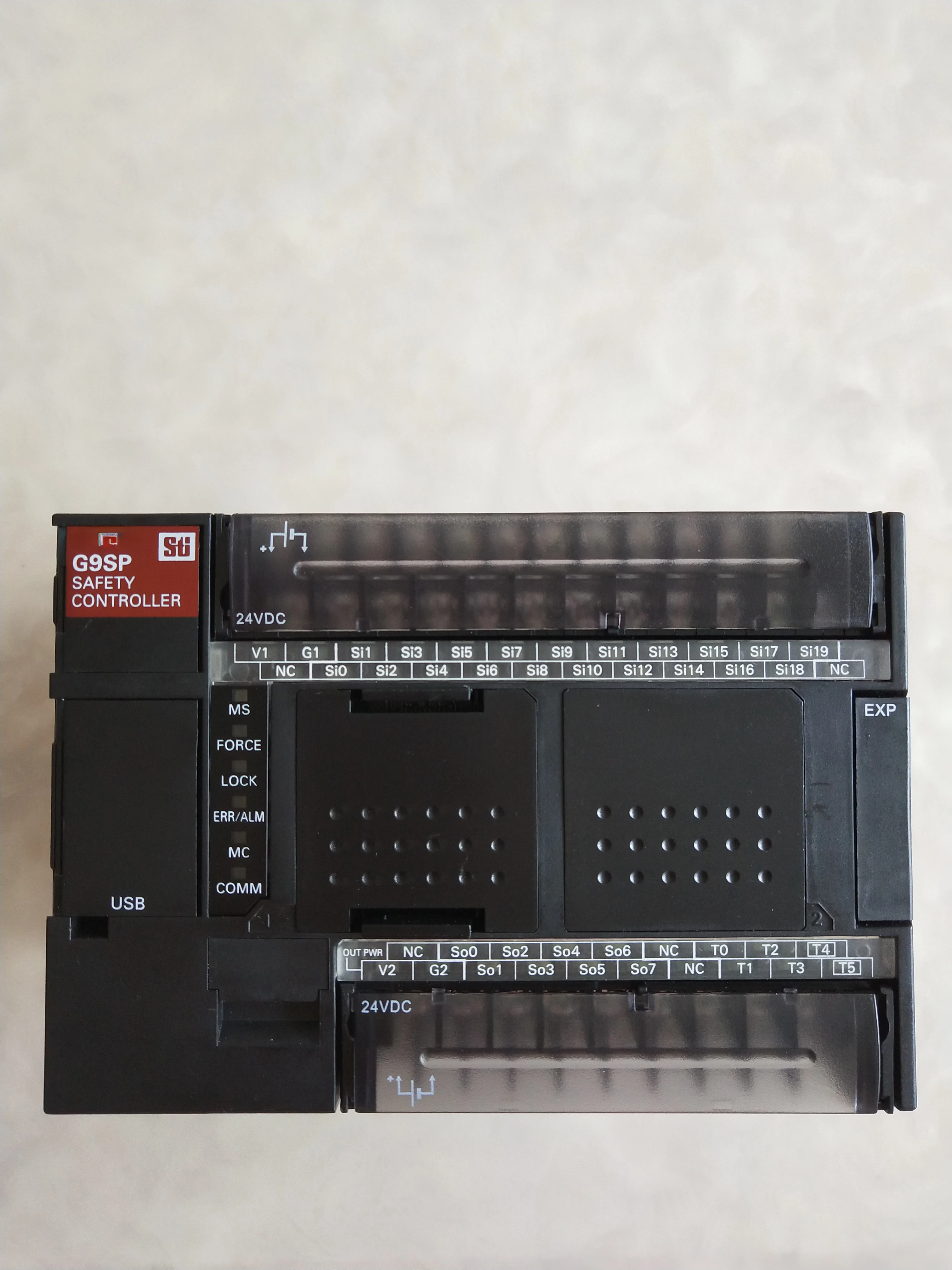 Programmable controller CP1L-L10DR