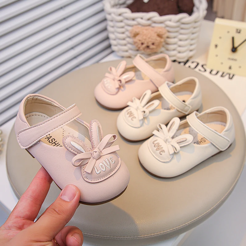 

Autumn Wear Resistant Fashionable Adorable Soft Bottom Children's Shoes for Girls Versatile Step Shoes Breathable