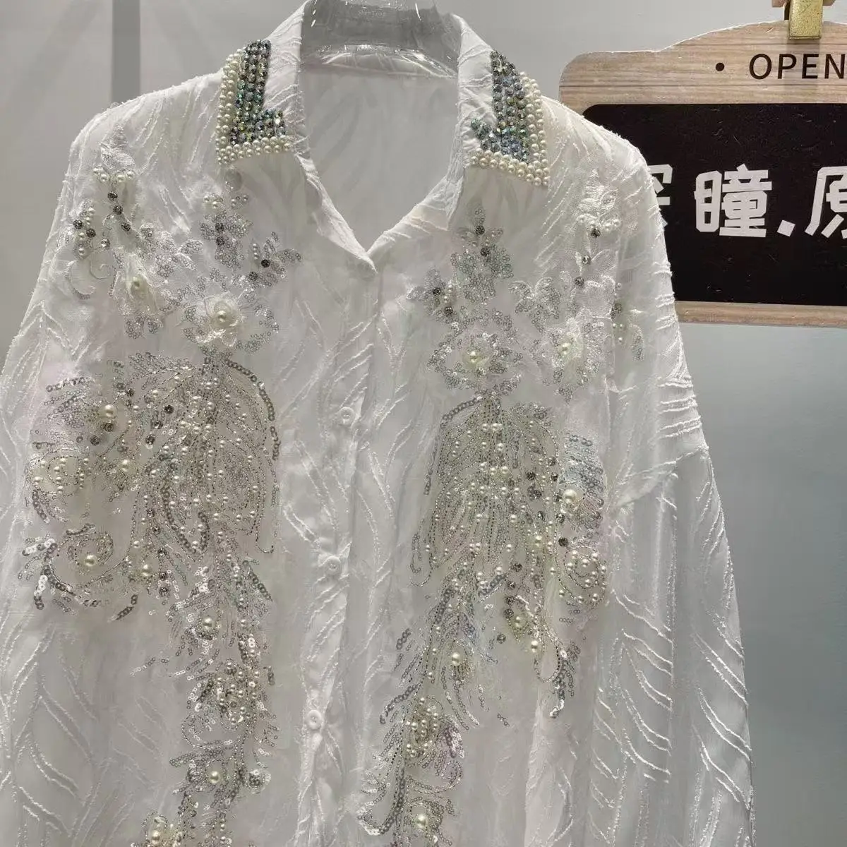 แบรนด์หรู Oversize Beaded Sequined Stitch ผู้หญิงเสื้อแขนยาวเสื้อสุภาพสตรี Elegant ความยาวกลางสีขาว Y2K Top
