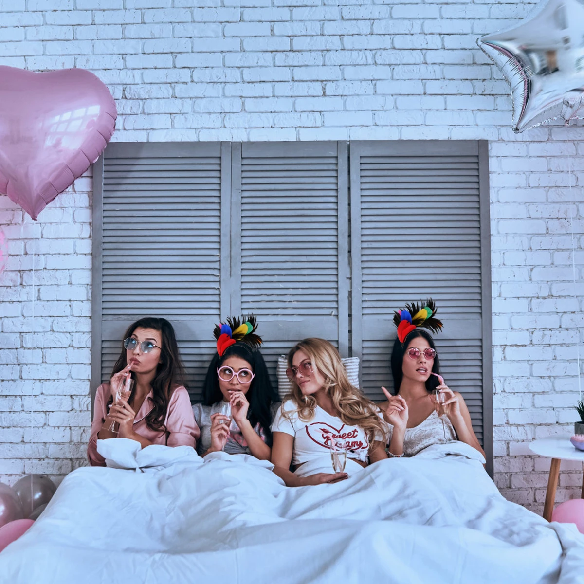 

Fascinator Headband Halloween Costume Accessory Lightweight Comfortable Hair Band For Tea Party Masquerade Event