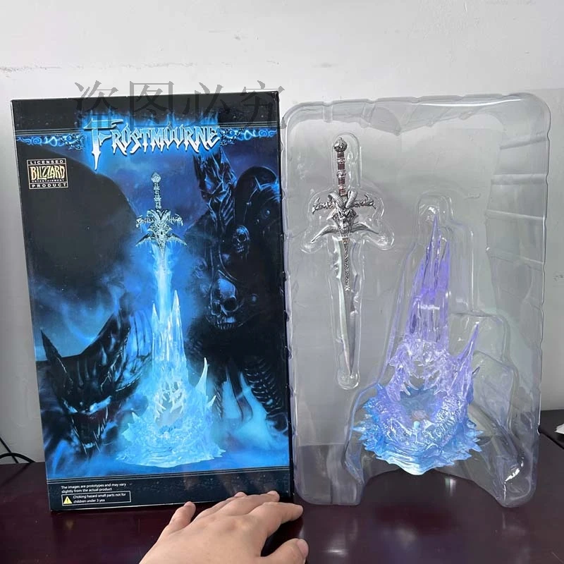 WOW Arthas Menethil's Weapon Frostmourne Schwert mit LED-Beleuchtung Starz Actionfigur Modell Spielzeug Desktop Ornament Geschenk für Kinder