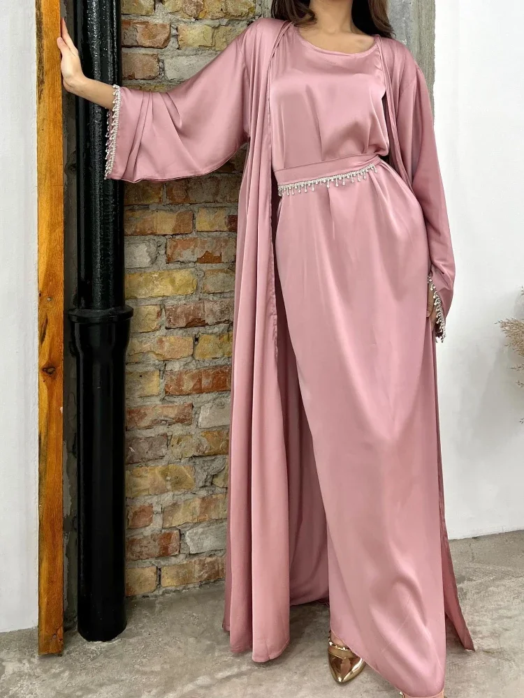 2024 neue eid seidige Satin Party Abayas Set 2 Stück Ramadan Frauen mit 2 Diamant ketten Cardigan Robe islamische Abaya