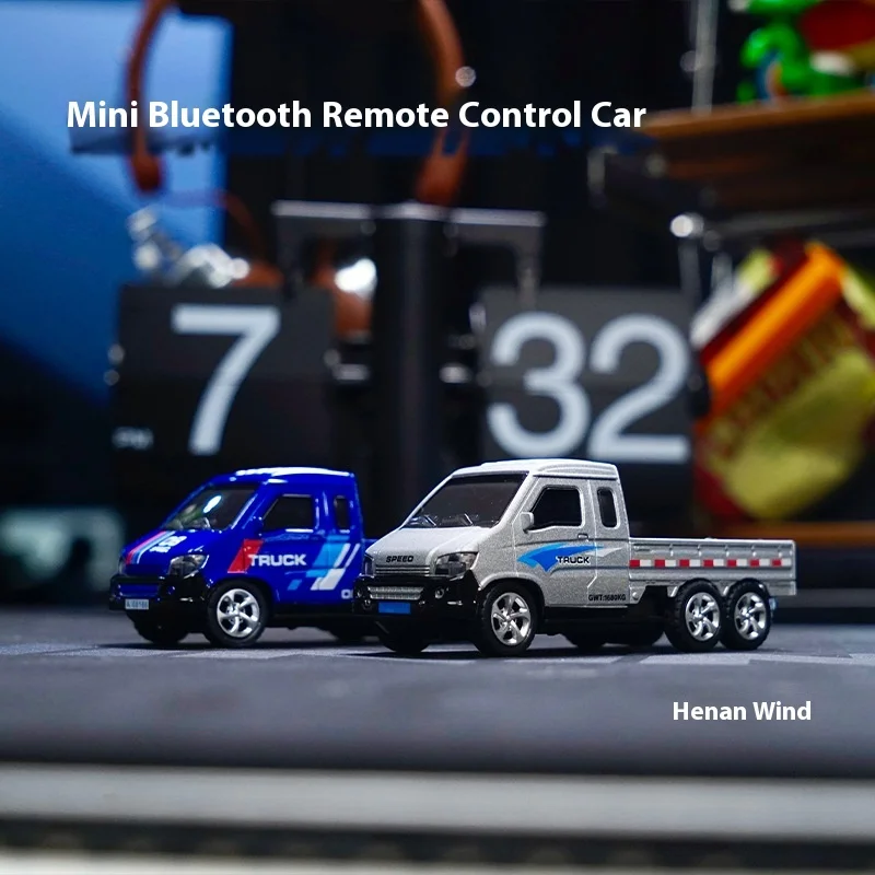 

Новый Wen Nan Feng 1:64 мини-сплав с дистанционным управлением, автомобиль с Bluetooth, карманный игрушечный автомобиль с двойным управлением, настольный автомобиль с дистанционным управлением