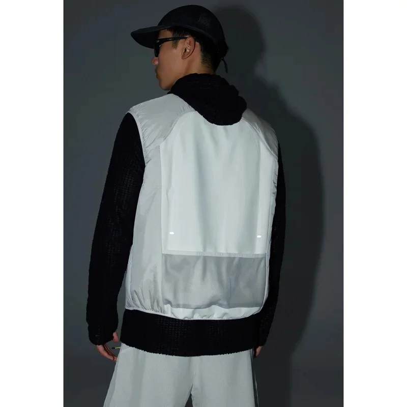 Autumn Winter Outdoor Hiking Travel Lightweight Quilted Vest Men Women Stand Collar Loose Casual Sports Sleeveless Vest Jacket view 3