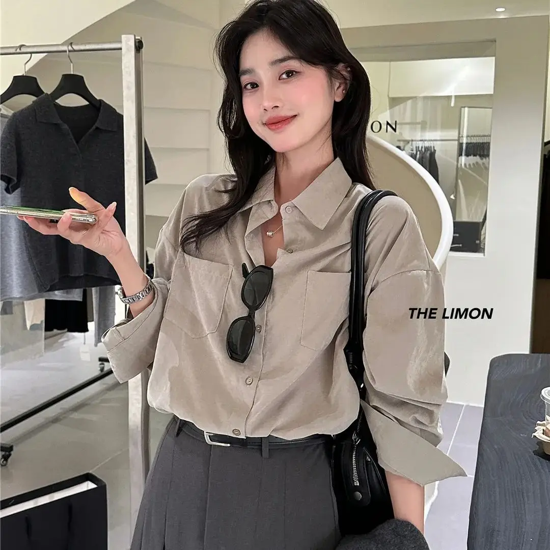 Korean contrasting color one-shoulder short-sleeved T-shirt for women 2025 summer new irregular knitted top