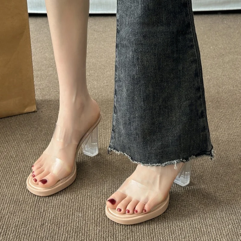 

Женские туфли на высоком каблуке, летние новинки 2025 года, с толстой подошвой, не утомляющие ноги, с кристаллами, женская обувь