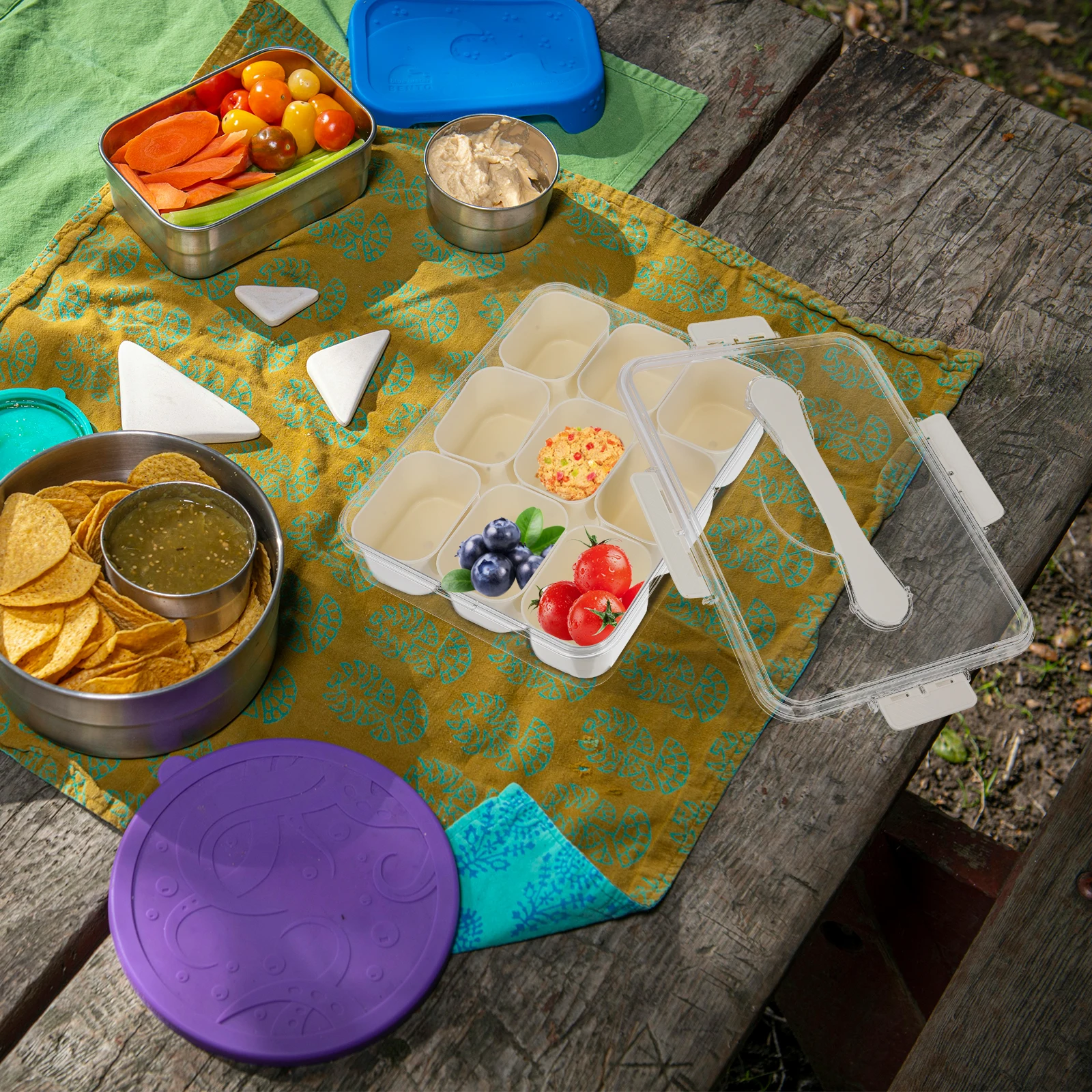 

Crisper Snack Box 9-Compartment Food Container Portable Fruit Case Dustproof Picnic Tray Home Office Storage Box