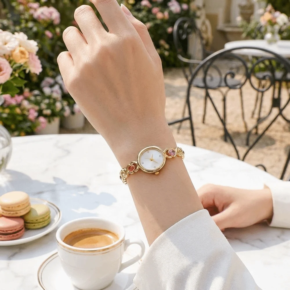 Light Luxury Women's Bracelet Watch Retro Versatile Temperament Quartz Watch French Simple Ladies Watch Lady