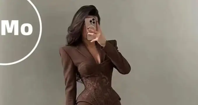 Ranmo Fashion New V-Neck Women's Elegant Slimming Solid Color Top Hollow-out Splice Lace Fishtail Skirt Sets 2026 New Customized