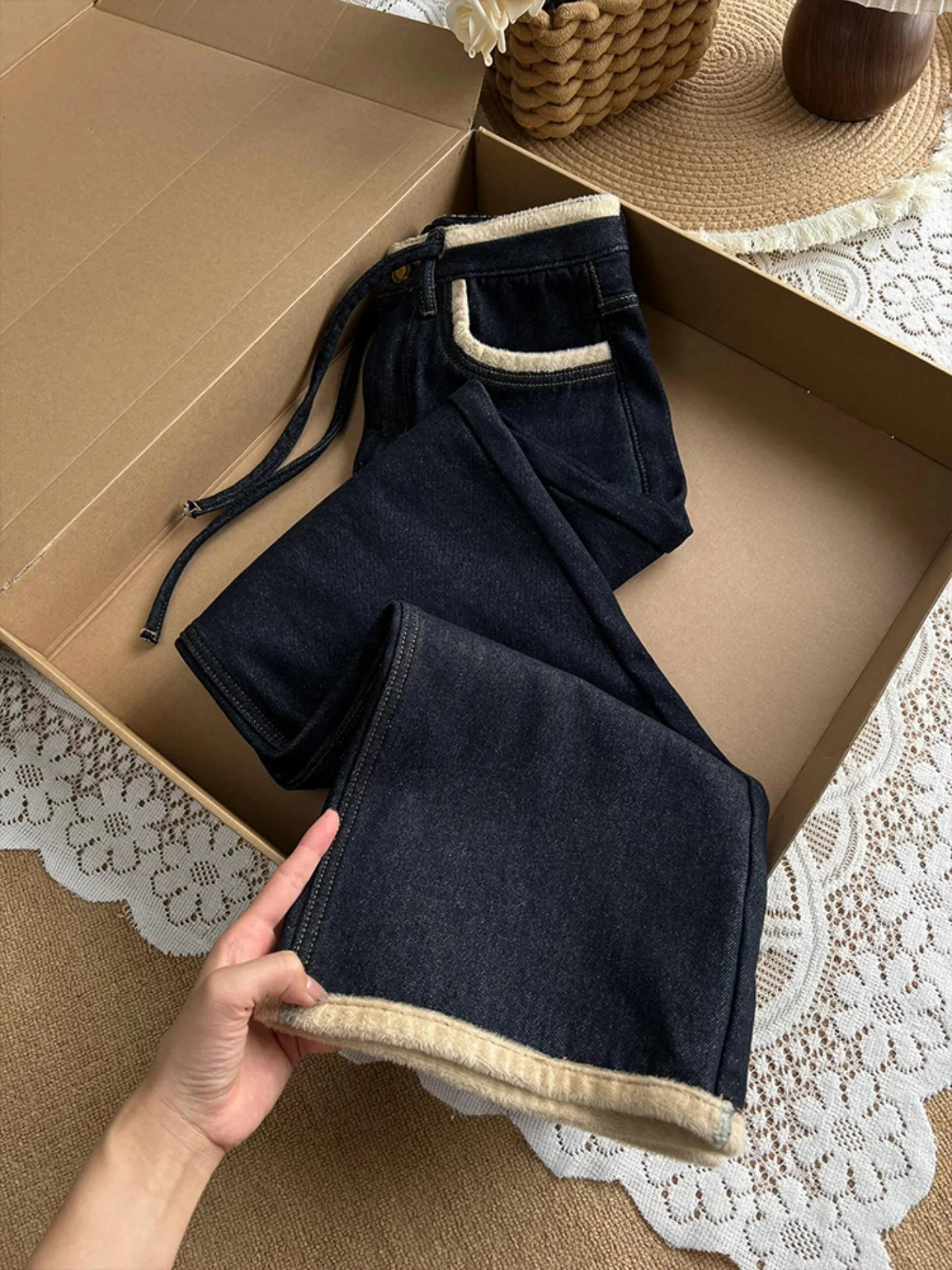 

Stunning Deep Blue Patchwork High Waist Wide Leg Pants Women's Winter 2025 Style Retro Cotton Denim Casual Warm Straight Cut
