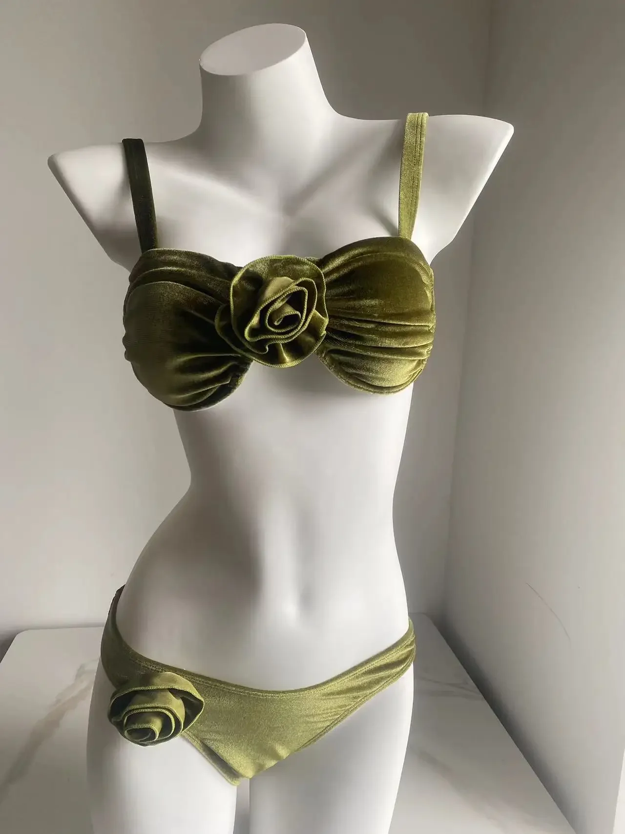 

Sexy Velvet Bikini Women Green 3D Flower Designer Push Up Underwire Mini Micro Swimsuit 2024 Summer Bathing Suit Thong Swimwear