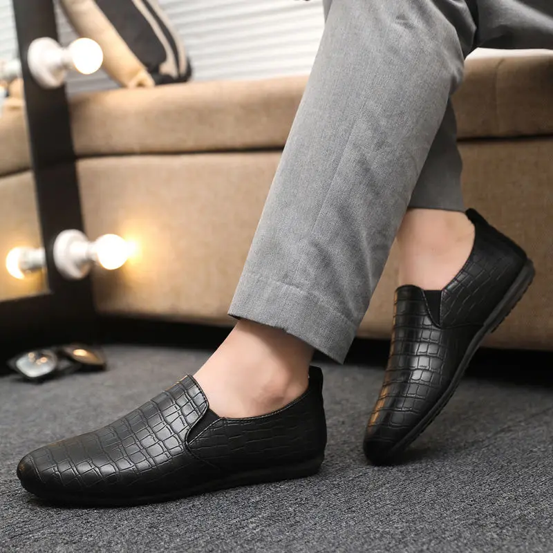 

Мужская повседневная обувь без шнуровки, черная элегантная обувь из искусственной кожи на плоской подошве с круглым носком, новая классическая оригинальная распродажа, роскошная кожаная обувь для взрослых для мужчин