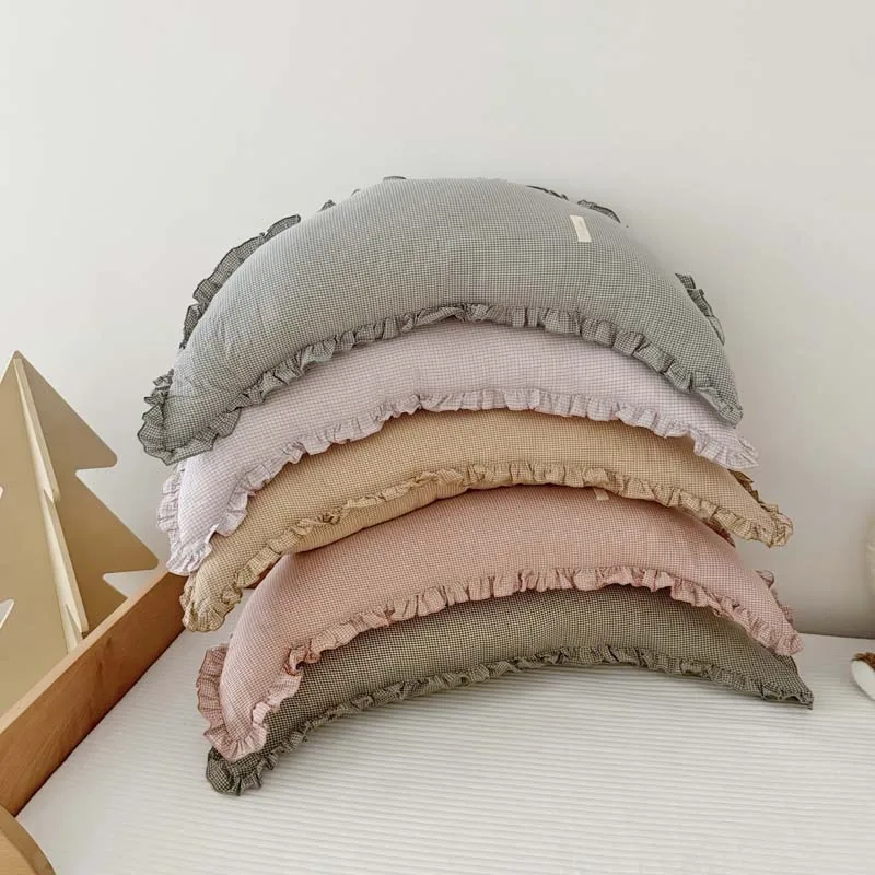 Cotton Moon Pillow Cuddle Kids Room Decoration Cushion Baby Children's Pillow Removable Washing and Breastfeeding Pillow photogr