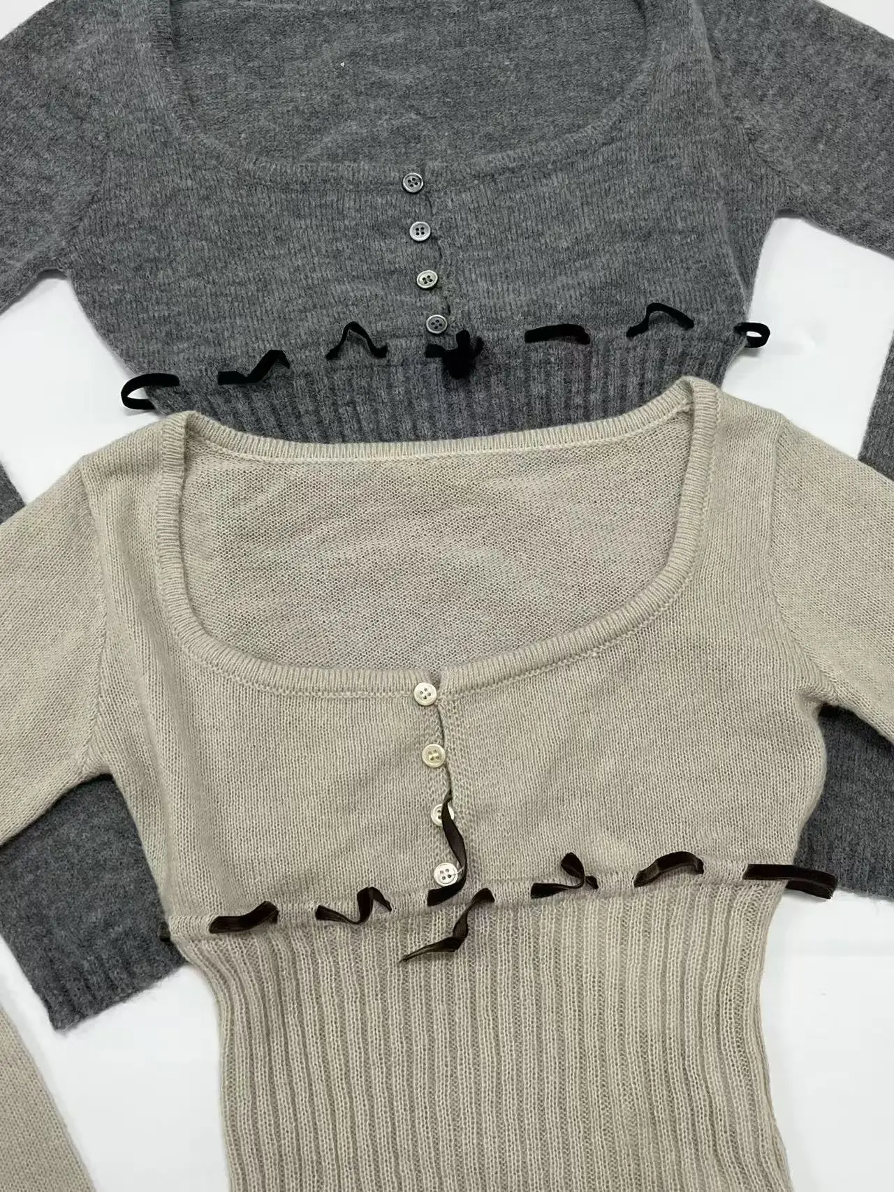 Элегантный облегающий женский вязаный свитер, бархатный кардиган с завязками и U-образным вырезом, облегающий женский топ на пуговицах, новинка осени 202, новинка осени