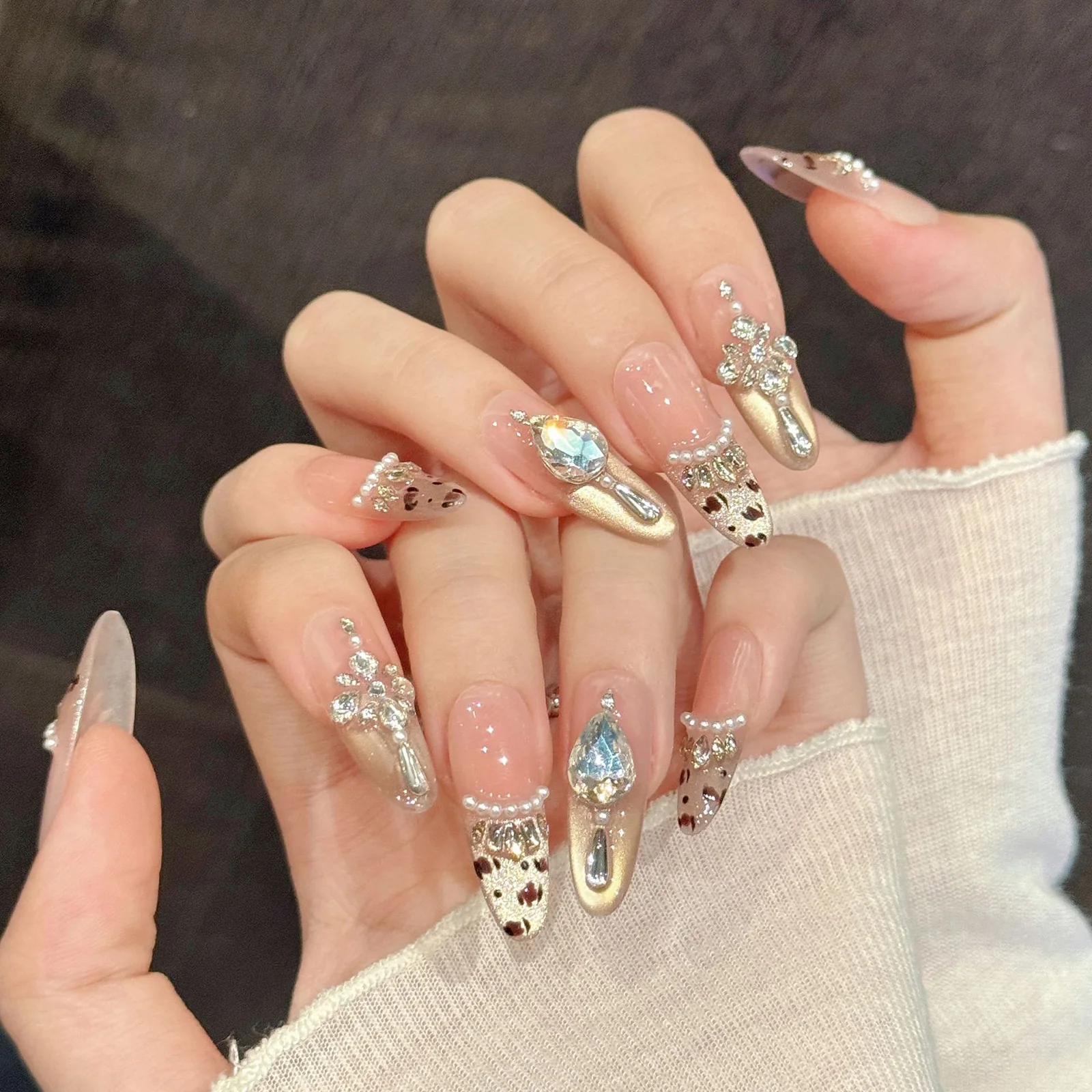 10 قطعة اليدوية الساحرة الاكريليك أظافر صناعية الوردي عارية ليوبارد طباعة اللؤلؤ حجر الراين ديكور اضغط على الأظافر للنساء حفل زفاف