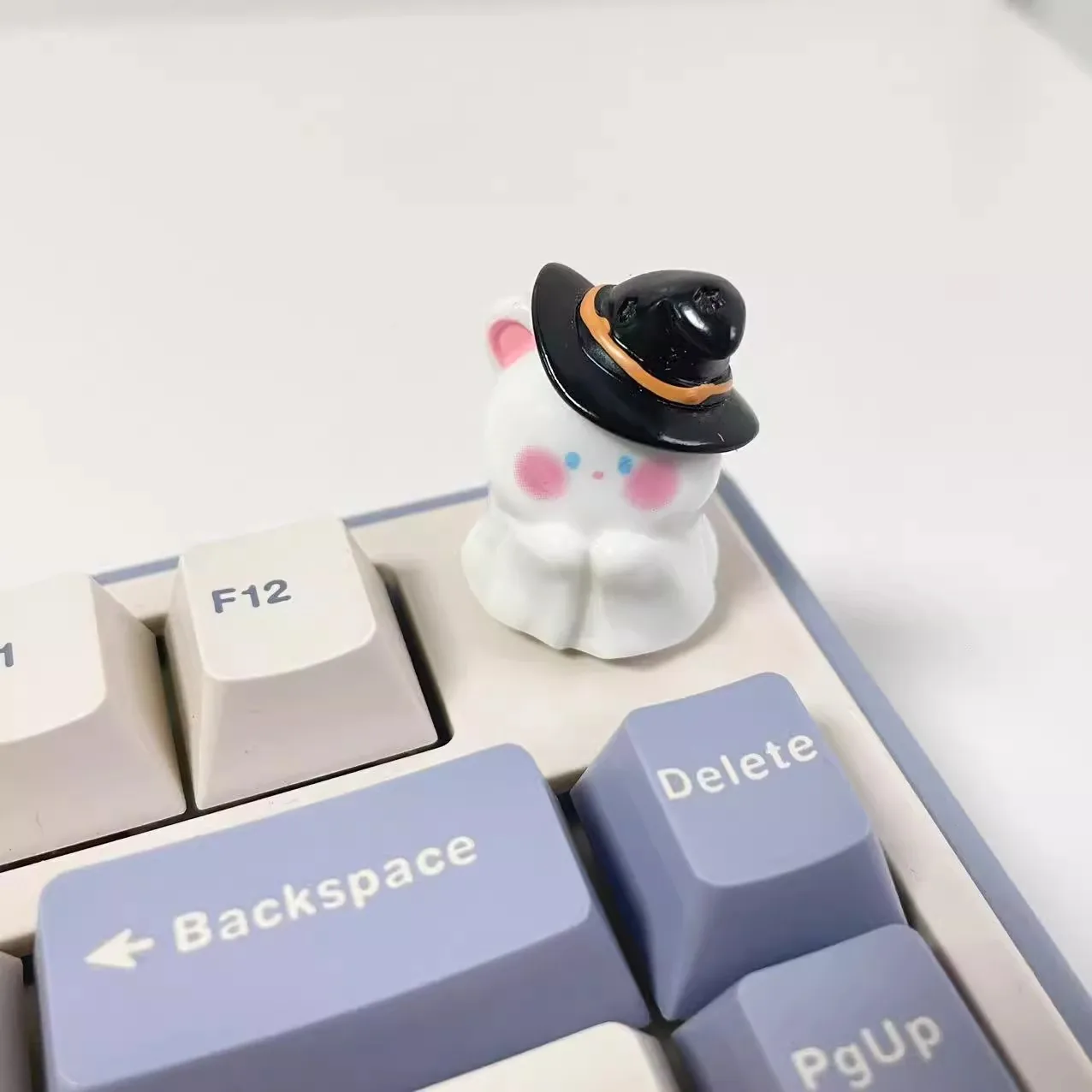 

Милые колпачки для клавиш с изображением медведя-призрака на заказ, 3D полимерные колпачки для ключей Kawaii, мультяшная ручная работа, ручка для механической клавиатуры, подарок