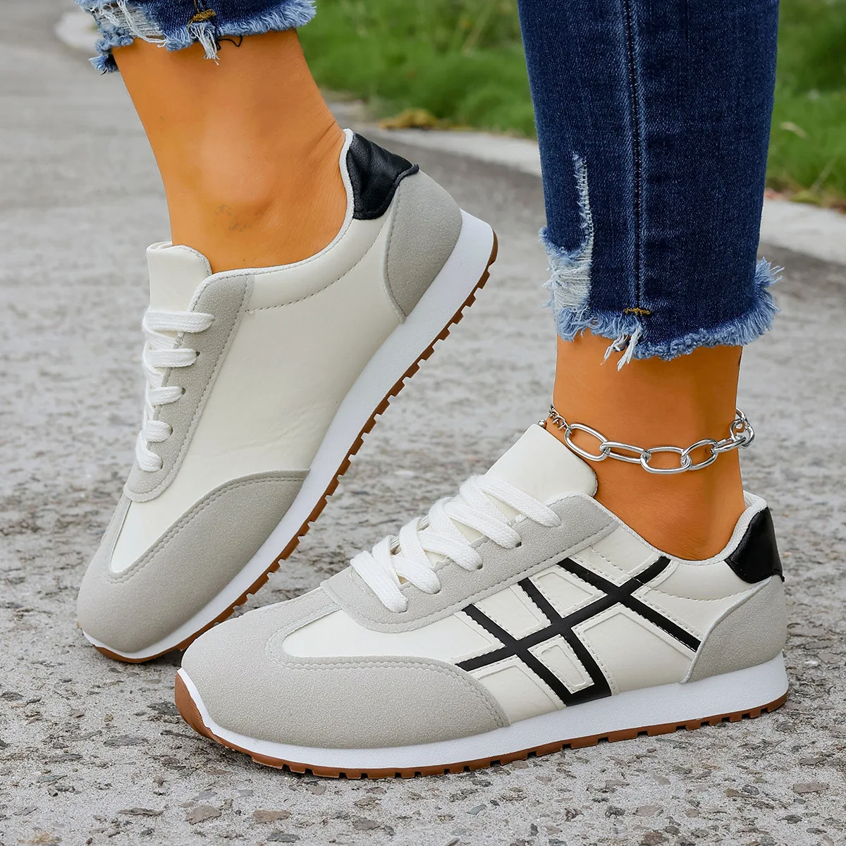 

Women's Spring Summer Fashion Sneakers Lightweight Non Slip Sports Shoes for Women Plus Size 43 Comfortable Casual Walking Shoes