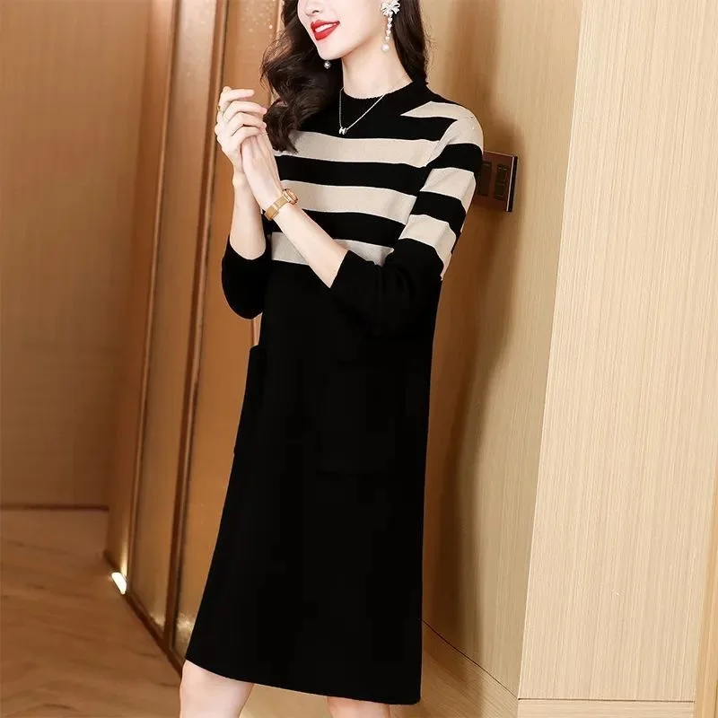 High End Farbe Blockiert Streifen Gestrickte Kleid Frauen Herbst Winter Pullover Kleid Lose Mid-länge Pullover Pullover Bodenbildung Shirt
