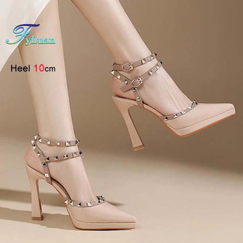 

Летняя женская обувь, непромокаемые босоножки на высоком каблуке на платформе, модные женские туфли-лодочки телесного цвета, сексуальные сандалии на шпильке с острым носком и заклепками