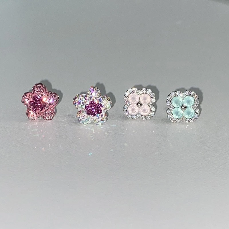 1 PCS New Fashion Four Leaf Clover Zircon Crystal Ear Bone Nail 316L Medical Titanium Steel Earrings for Women Y2K Cute Jewelry