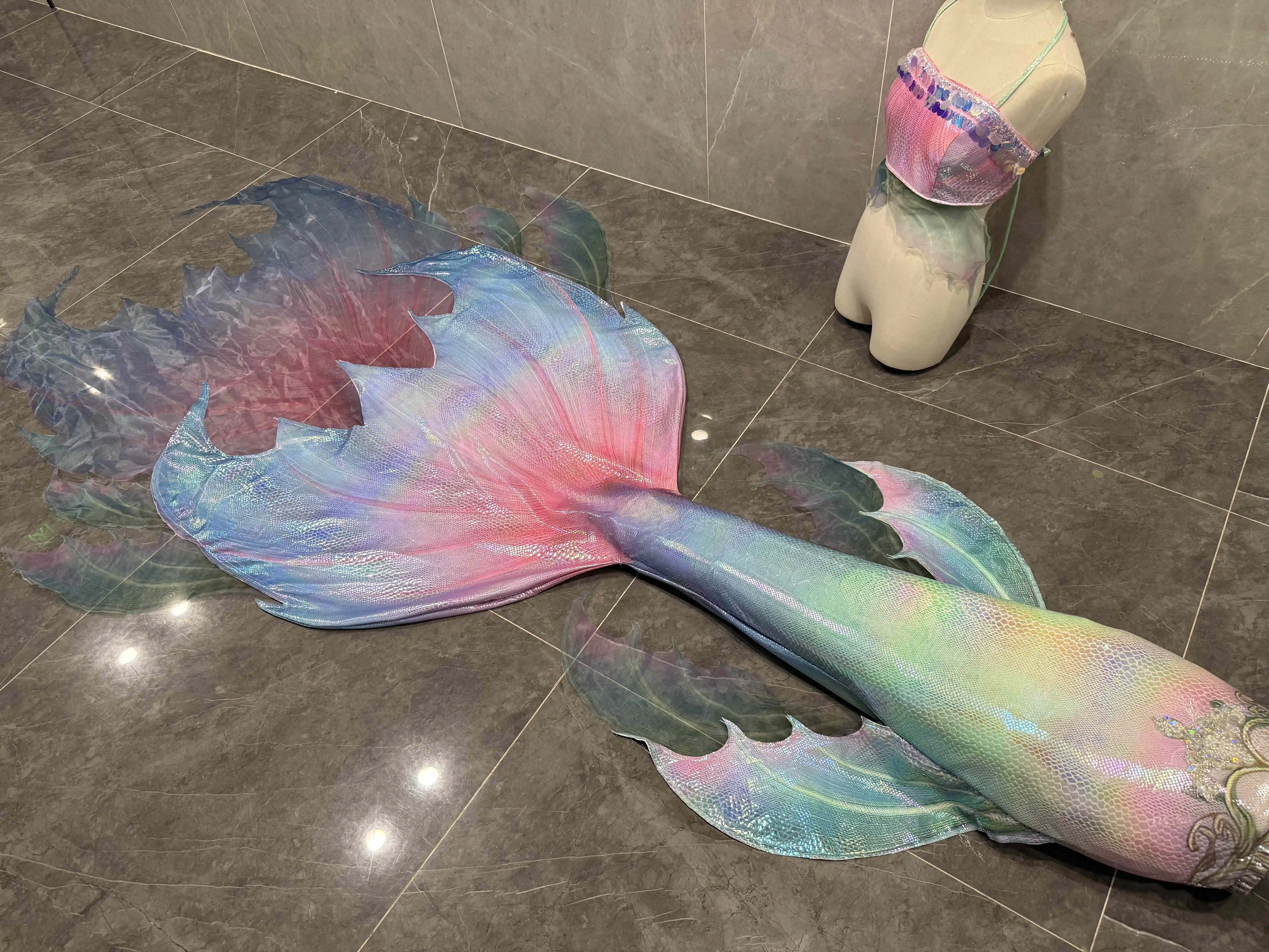 

2026 Adult Mermaid Tail Aquarium Performance Big Tail Buingbiing Hot Stamping Fabric Garn Mermaid Princess Cosplay