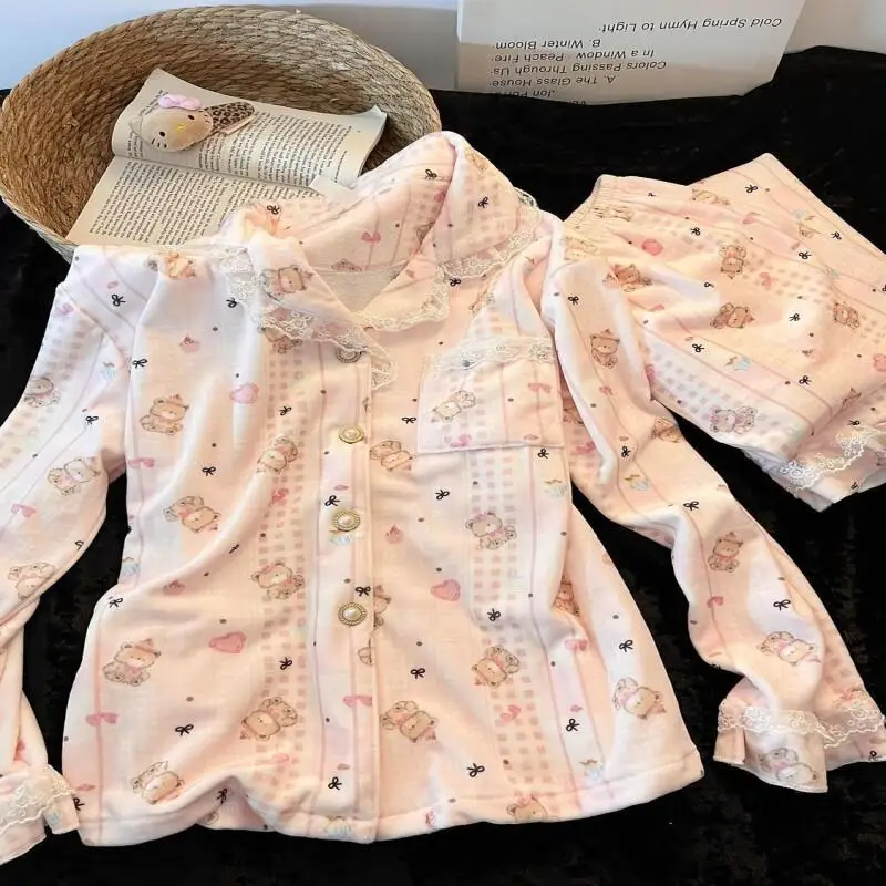 

Сексуальный пижамный комплект, новинка 2025 года, розовые бархатные пижамы с милым медведем, женские весенне-осенние кружевные брюки с длинными рукавами, домашняя одежда, пот