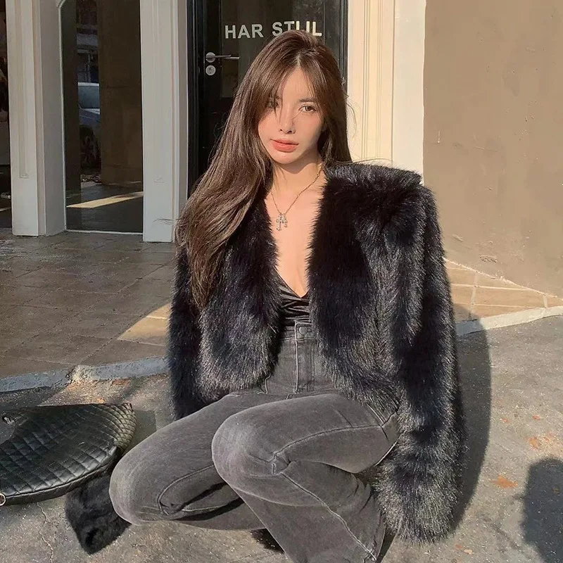 V-Neck Black White Short Fur Patchwork Elegant Women's Coat