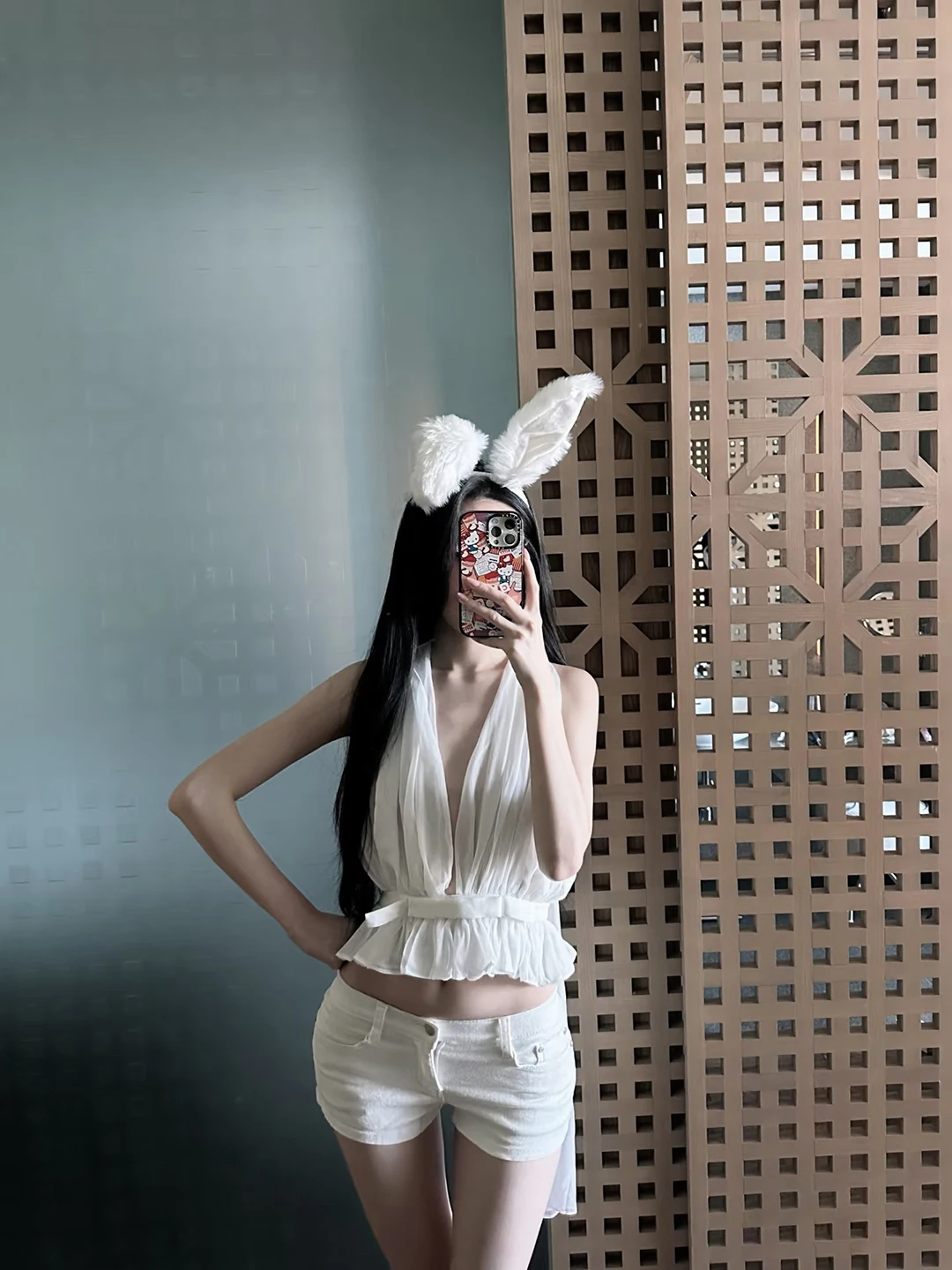 

Sweet And Spicy Sle Women's White Strapl Slim Fit ort Top V-Ne Bal Design Summer Faion Casual Lace irt