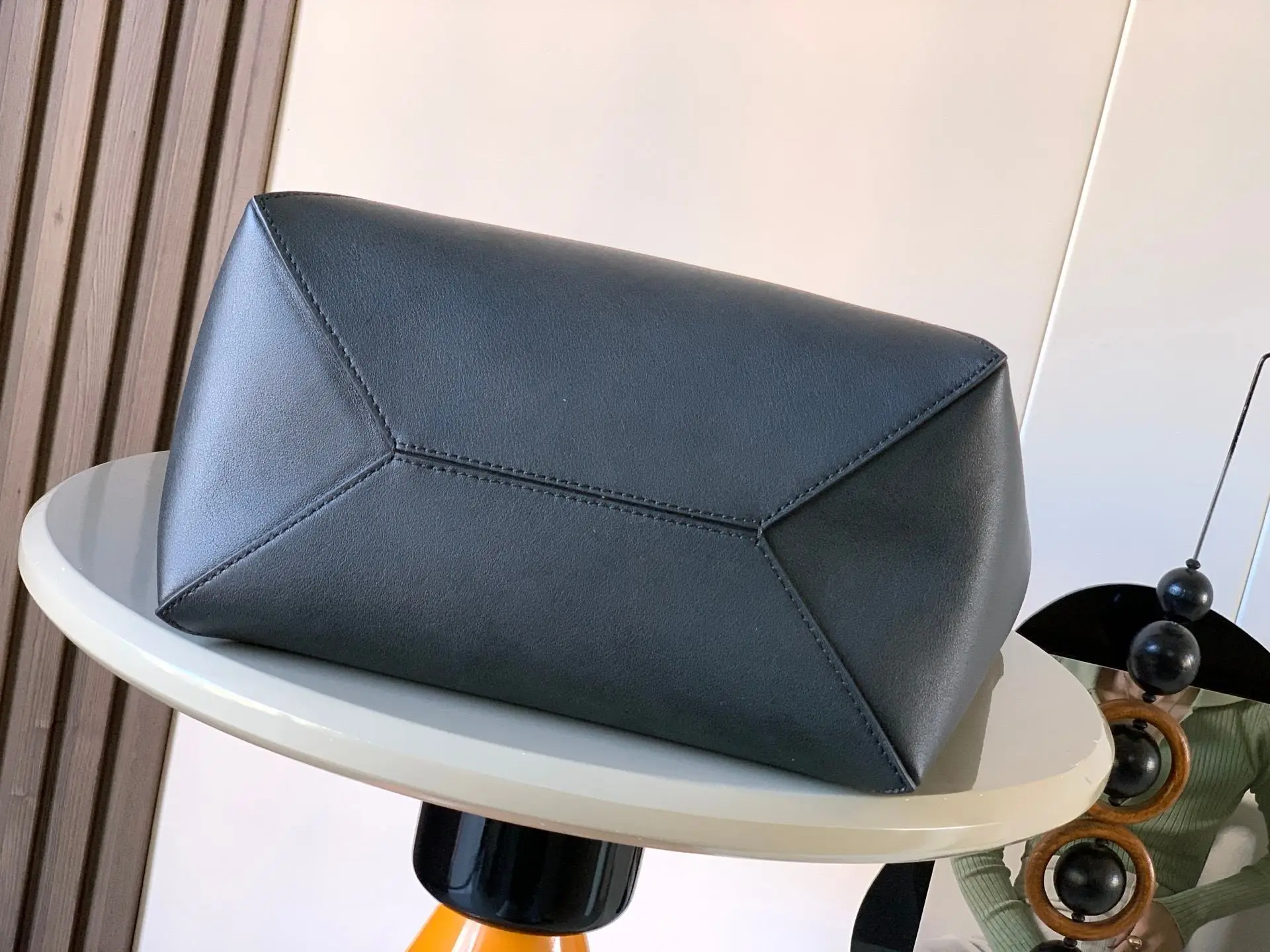 Large Capacity Leather Tote Bag 26 Inch Geometric Diamond Grid Foldable Computer Commuter Shoulder Handheld Bucket Bag