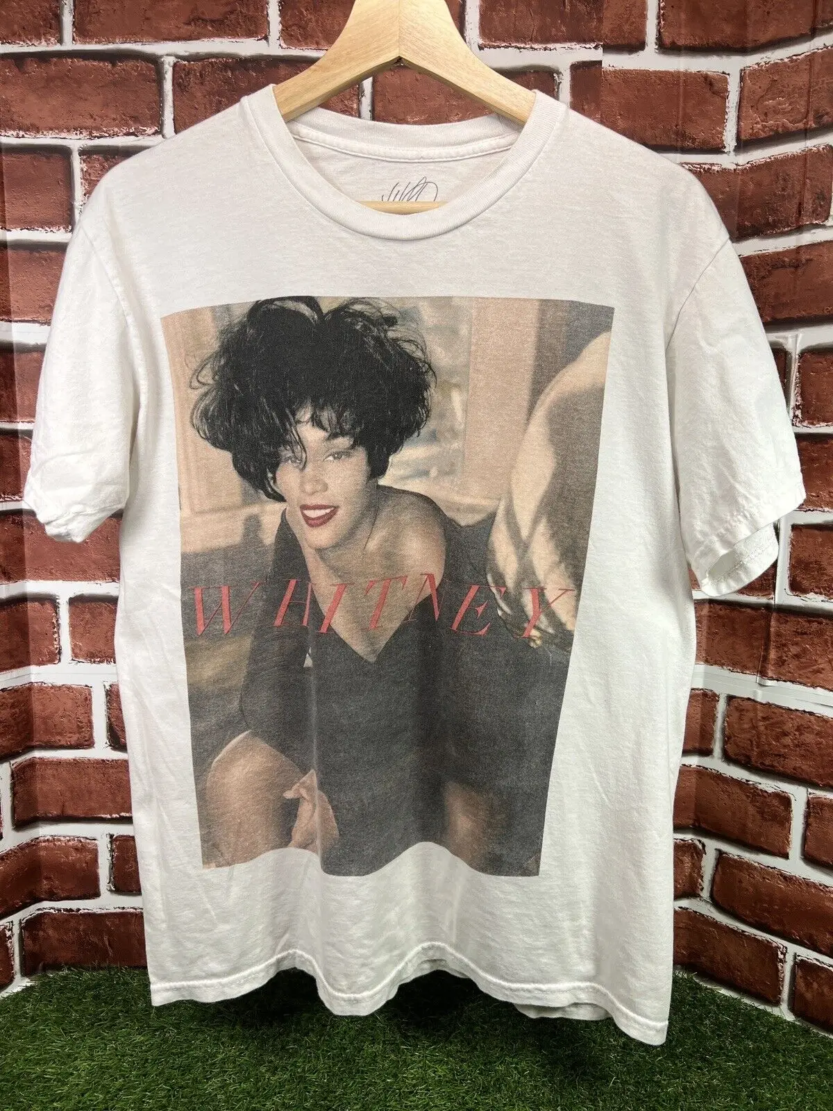 Whitney Houston Official Merchandise Graphic T-Shirt Size S