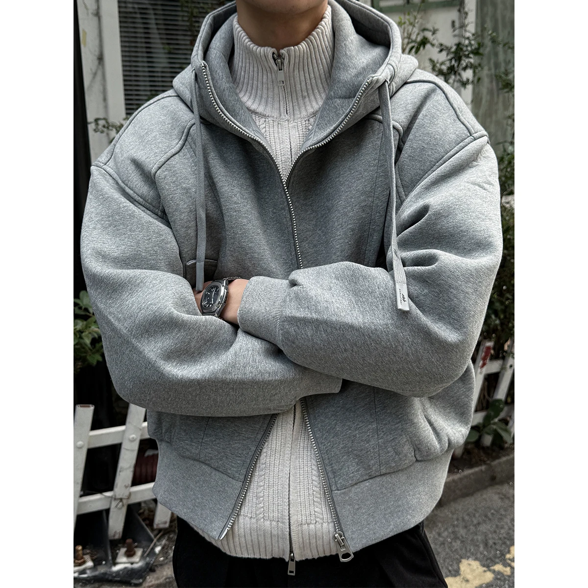 

Men's Hooded down Jacket Quilted Design Windproof White Duck down Winter Coat Casual Style Thickened Zipper Closure Short Length