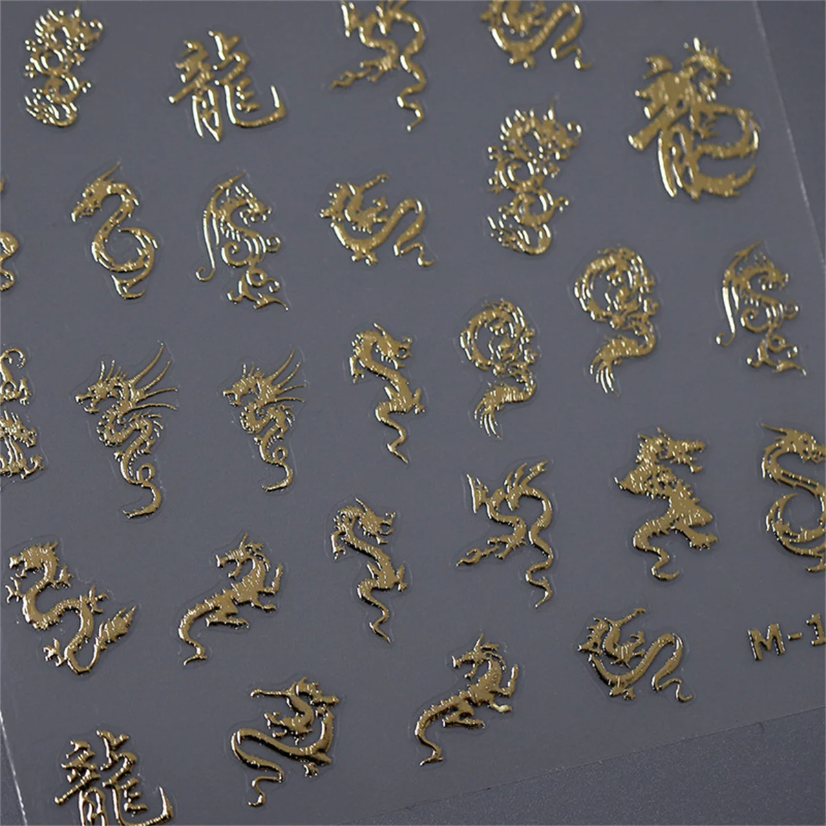 1 pz oro argento drago Nail Sticker 5D specchio metallico cinese Laser Glitter Dragon Design smalto Gel decorazioni per unghie di capodanno