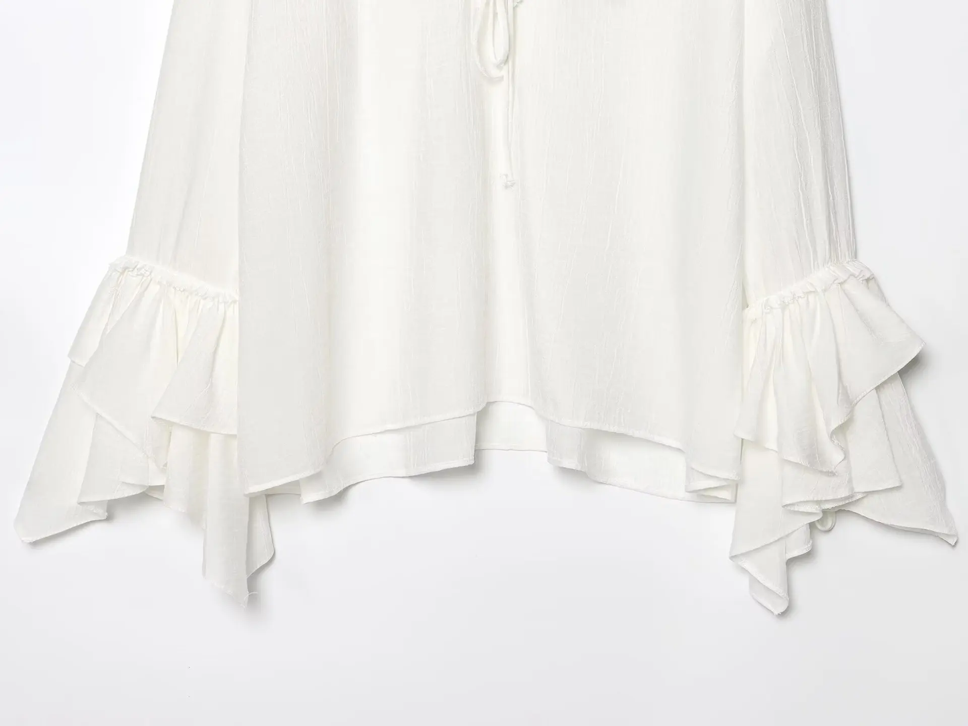 Transgraniczny nowy produkt 2025 europejsko-amerykański styl francuskie słodkie damskie koszule z ozdobnymi warstwami.