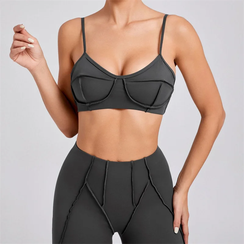 Aiithuug Women's Square Neck Sports Bra Spaghetti Strap Padded Cami Yoga Wireless Square Back Workout Bra Gym Cami Crop Top