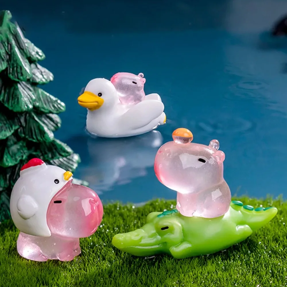 10pcs Cartoon Luminous Capybara Figurines Glow in The Dark Resin Crafts Simulation Capibara Model DIY Cute